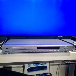 Leitor de DVD Sanyo DVD-7105 – Prateado com Múltiplas Conexões