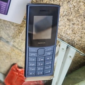 Telemóvel Nokia 110 4G com caixa e carregador