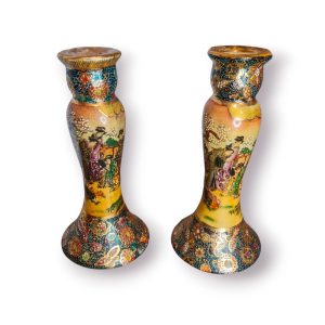 Par de Castiçais Satsuma Art – Cerâmica Pintada à Mão