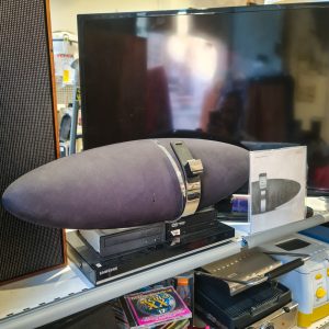 Bowers & Wilkins Zeppelin Air – Coluna Hi-Fi c/ Dock 30 pinos, AirPlay e Entradas Auxiliares