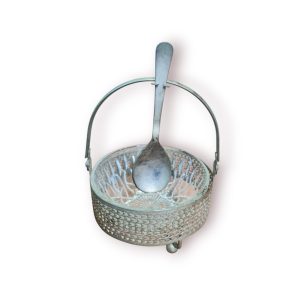 Taça Vidro Lapidado c/ Suporte Metal Vazado e Colher Antiga