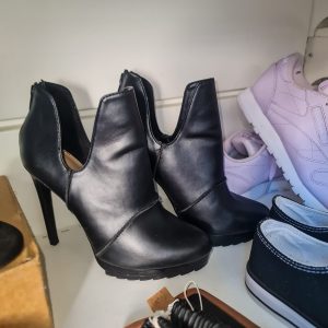 Botins Zara Trafaluc em Preto – Tam. 39