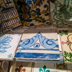 Azulejo Pombalino Sec. XVIII – Pintado à Mão (143x143x11 mm)