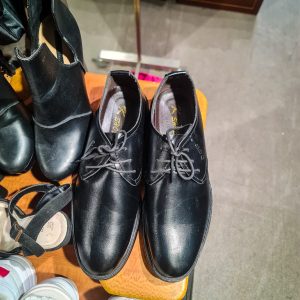 Sapatos K Shoes – Oxford Clássico em Pele Preta (Tam.: 43, Made in England)