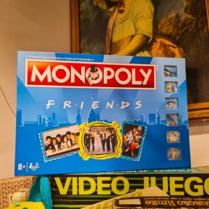 Jogo Tabuleiro Monopoly Friends Edition – Hasbro – Novo/Lacrado