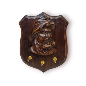 Porta-chaves Madeira Entalhada – Rosto Masculino / Pescador (Artesanal Vintage)
