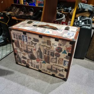 🧳 Mala Decorativa Vintage “London” – Grande, Rígida e com Estampa Retro