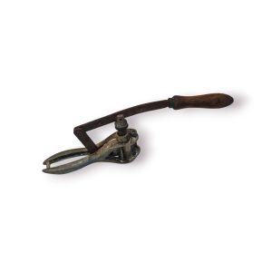 💫 Arrolhador Manual Antigo Ferro e Madeira – Ferramenta Adega Tradicional