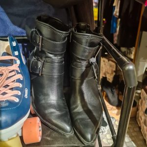 🖤 Botins Pretos STRADIVARIUS | Salto Médio | Estilo Biker Chic