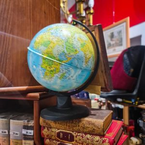 🌍 Globo Terrestre Escolar de Mesa – 21 cm de Altura