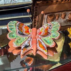 🦋 Borboleta Decorativa em Cerâmica Vidrada – Assinada “ALVES / 14” – 10,5 cm