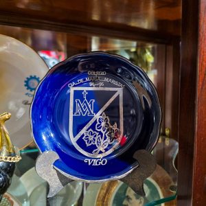 🟦 Prato Comemorativo Maristas Vigo 1994–95 – Porcelana Decoração Prata