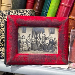 🖼️ Fotografia Antiga Grupo Feminino Religioso com Moldura Tecido