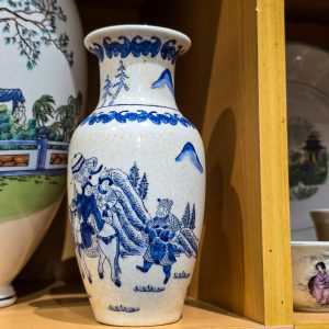 🏺 Vaso Decorativo Porcelana Estilo Chinês Azul Branco com Craquelé – Marca Qianlong (Apócrifa)