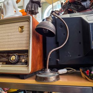 💡 Candeeiro Mesa Vintage Metal Patinado – Elios Italy