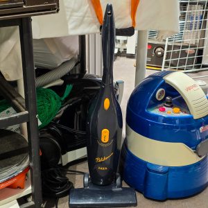 🧹 Aspirador Vertical Jata Pelikano – Modelo 875