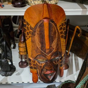 🗿 Máscara Africana Decorativa Madeira Entalhada – 36,5 cm
