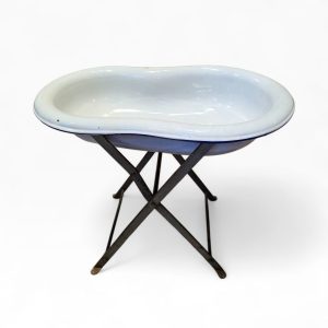 🚿 Bidé Antigo em Esmalte com Suporte Metálico Dobrável – Peça Vintage