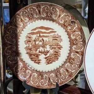 🏺 Prato Sacavém – Faiança Portuguesa c/ Cena Clássica (22,5cm)