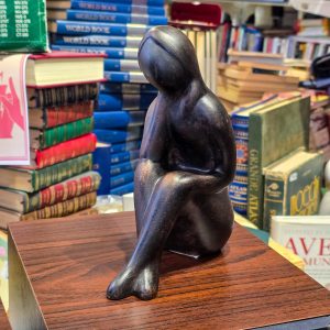 🗿 Escultura Decorativa Figura Pensativa GILDE 48336 – Bocholt | 21 cm