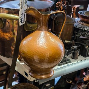 🏺 Jarro Antigo Cobre Martelado com Asa e Bico Ondulado