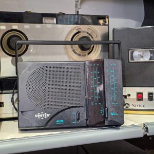 📻 Rádio Portátil Vintage United URR 5420 – 4 Bandas AM/LW/FM/SW | AC/DC