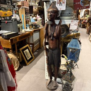 🗿 Escultura Africana em Madeira — Caçador com Espingarda — 135 cm