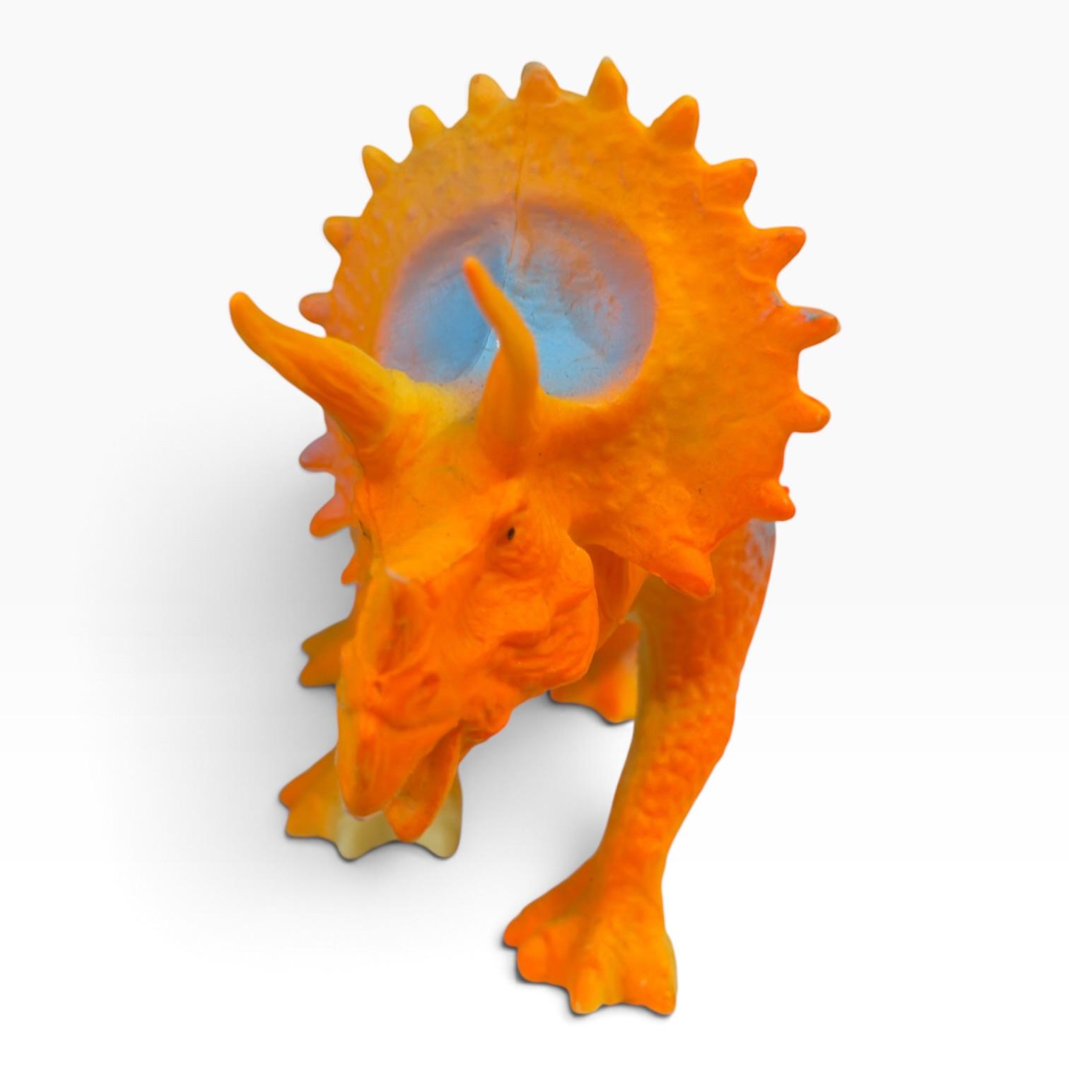 🦖 Tricerátopo com Apito — Dinossauro Colorido